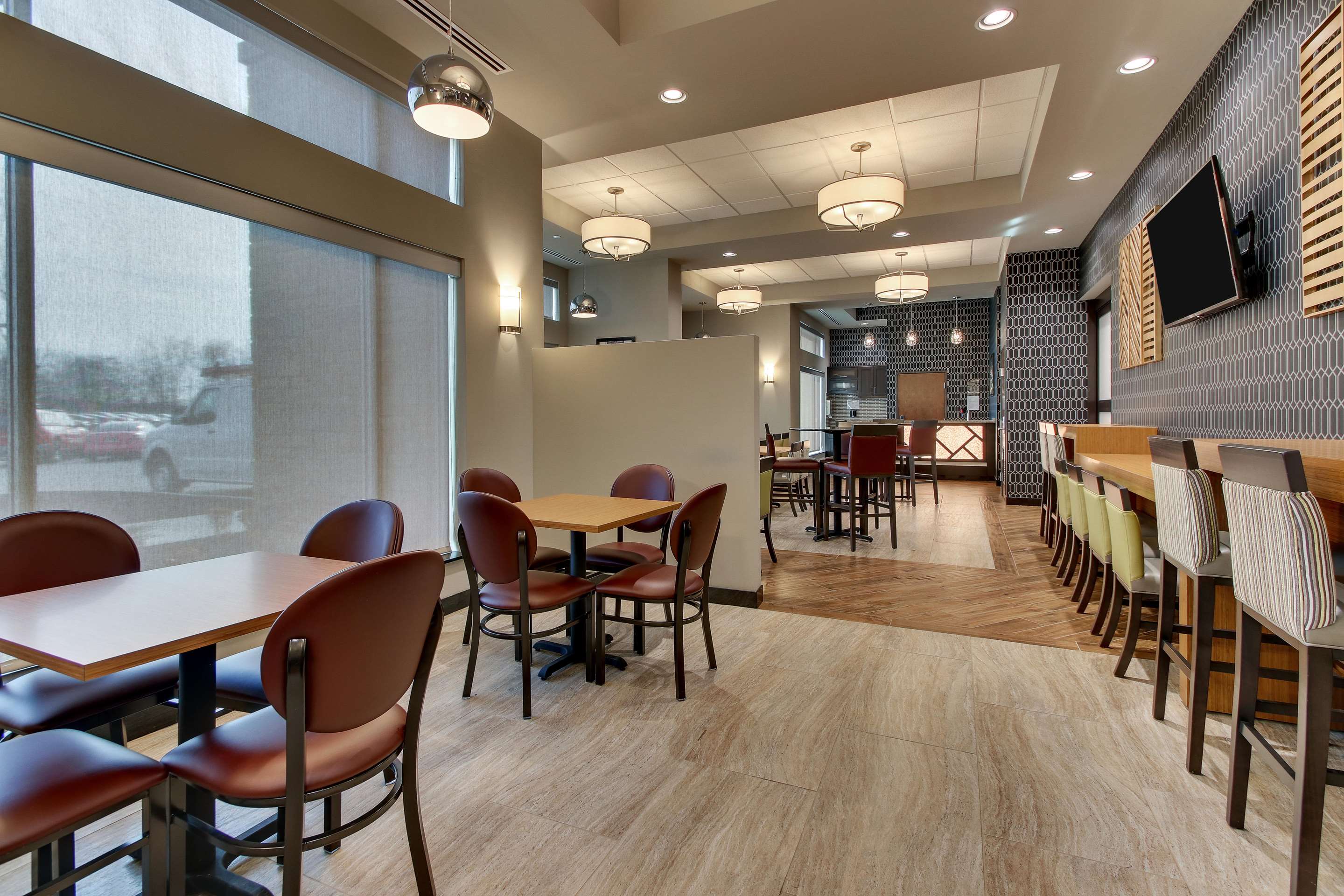 Dining Area | Drury Inn & Suites Columbus Polaris