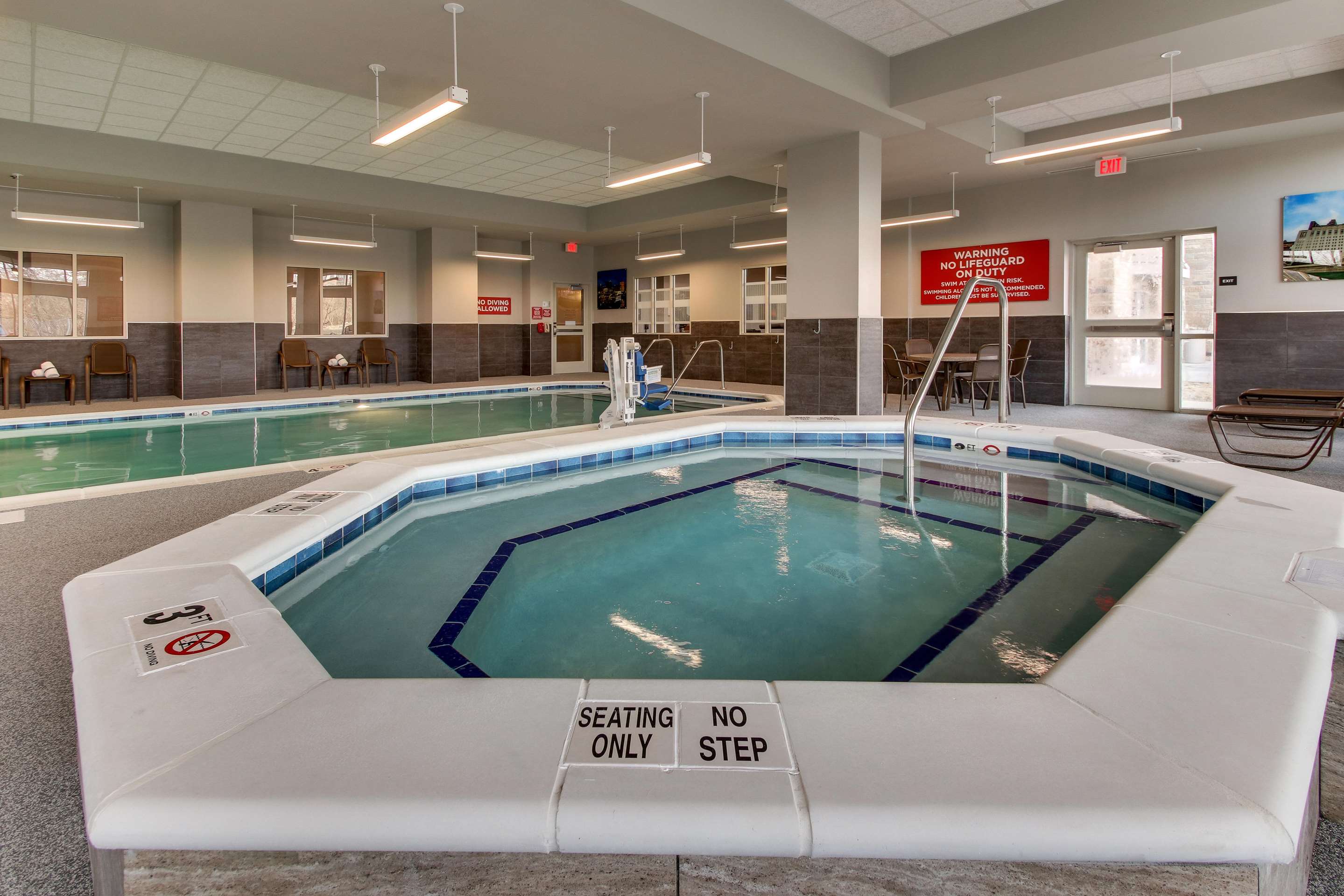 Pool | Drury Inn & Suites Columbus Polaris