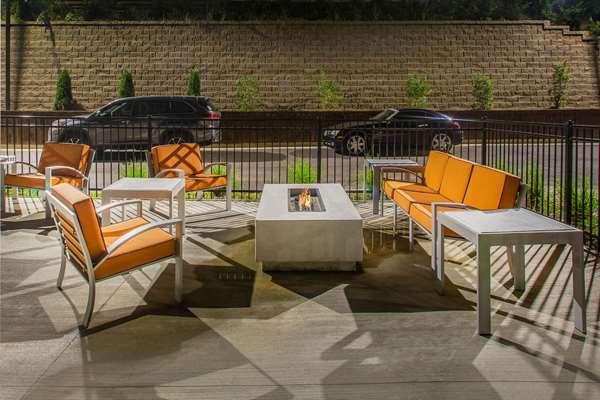  - La Quinta Inn & Suites Oxford