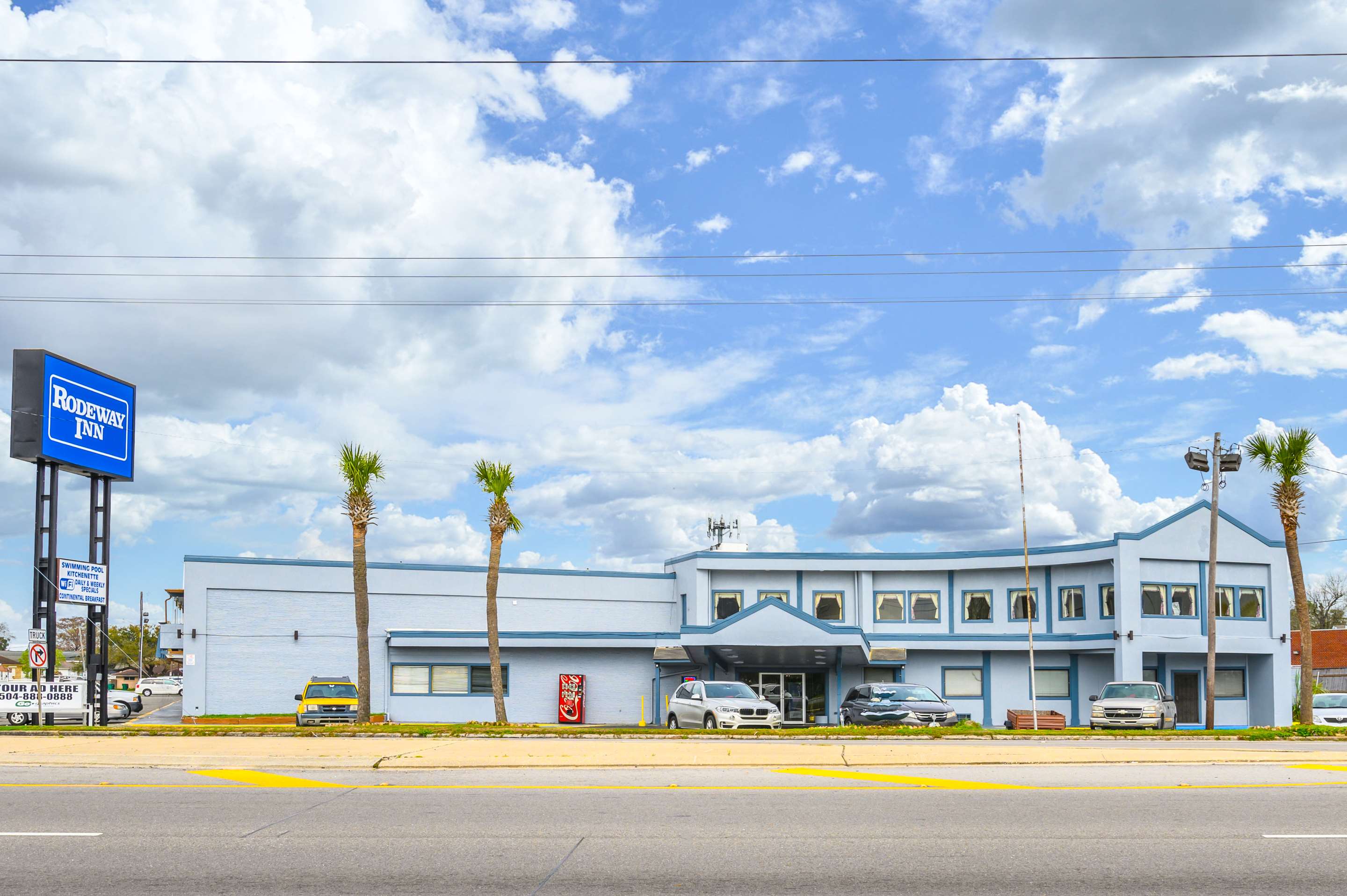 Hotel exterior | Rodeway Inn