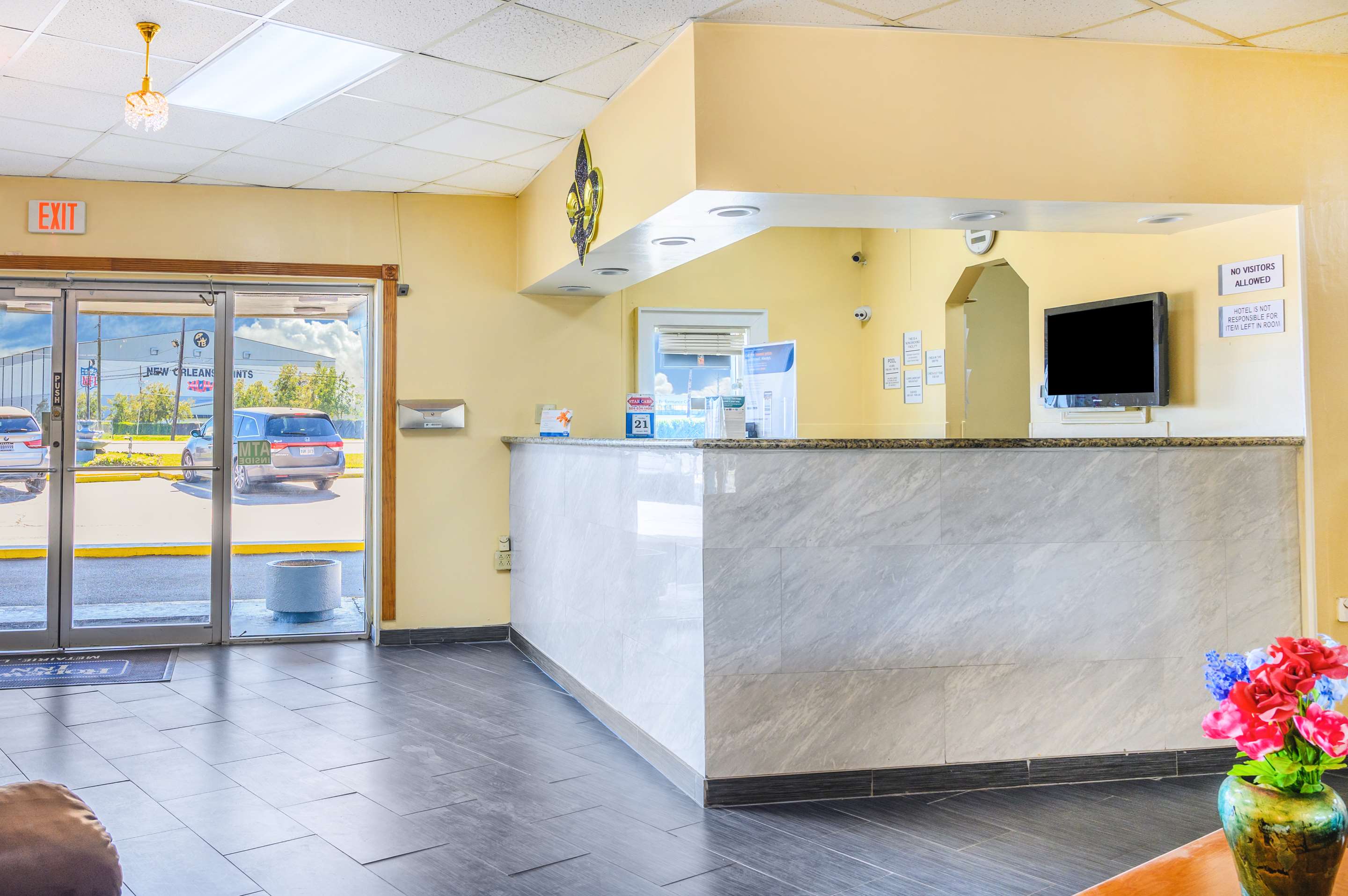 Hotel lobby | Rodeway Inn