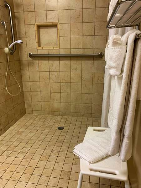  - Stratford Inn Ashland