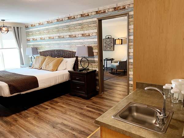 Suite - Stratford Inn Ashland