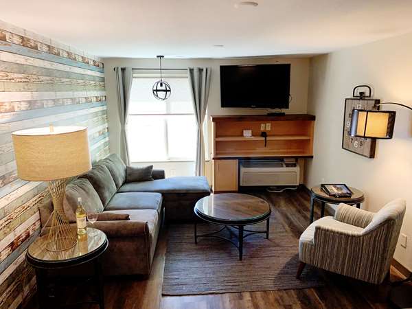 Suite - Stratford Inn Ashland