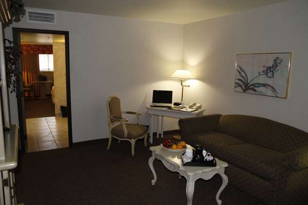  - Ramada Viscount Suites Tucson