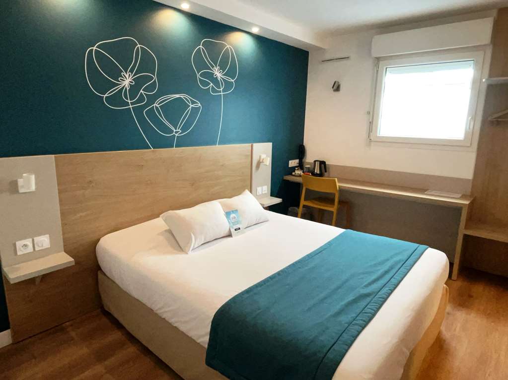 KYRIAD SAINT JEAN DE VEDAS-guestroom-Guest Room,On-Site.jpg