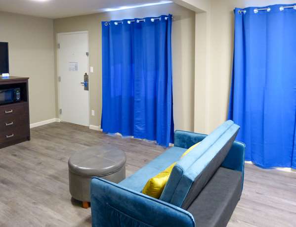  - Rodeway Inn & Suites Ontario - I-84, Exit 376