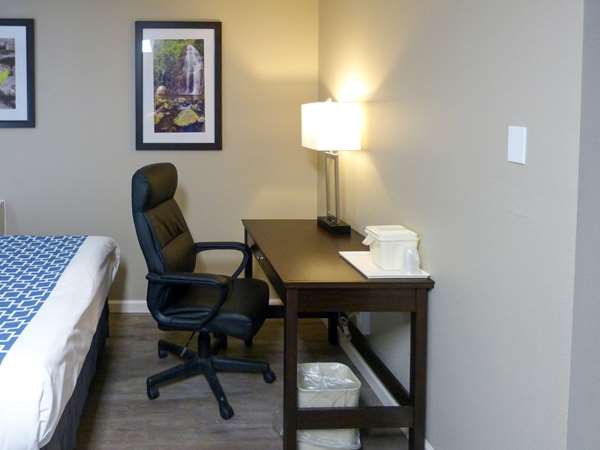  - Rodeway Inn & Suites Ontario - I-84, Exit 376