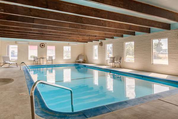 Pool - Rodeway Inn & Suites Ontario - I-84, Exit 376