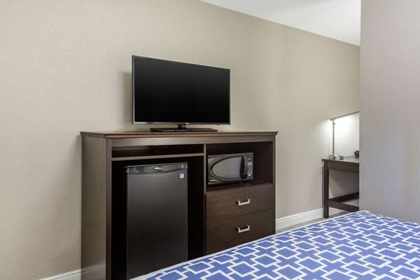  - Rodeway Inn & Suites Ontario - I-84, Exit 376