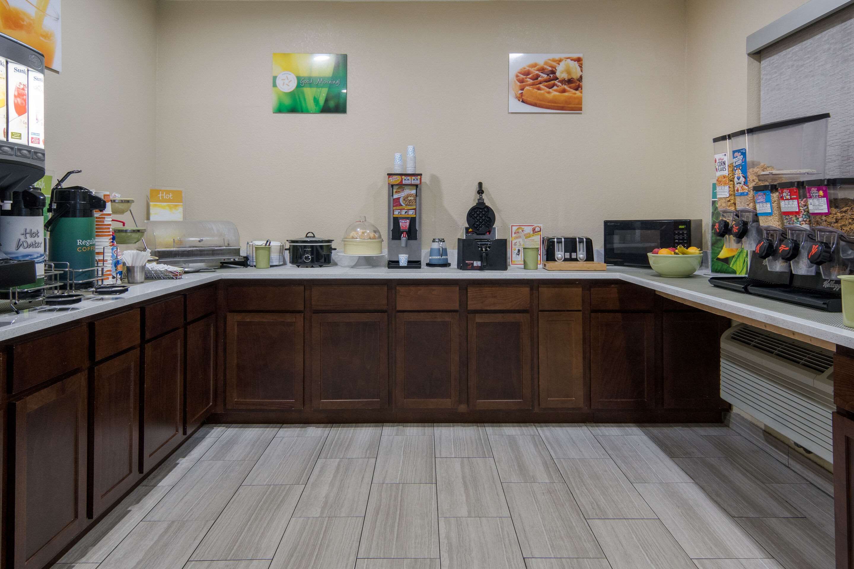 Breakfast area
