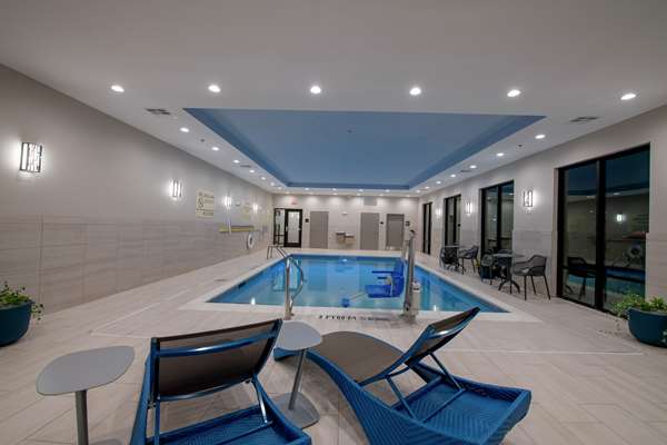 Pool - Hampton Inn & Suites Duncanville - I-20, Exit 462