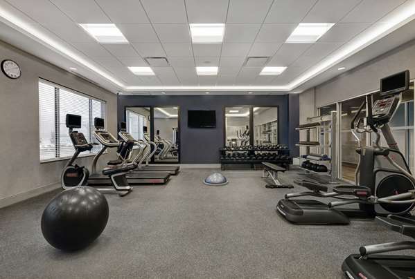 Fitness/ Exercise Room - Hampton Inn Peterborough
