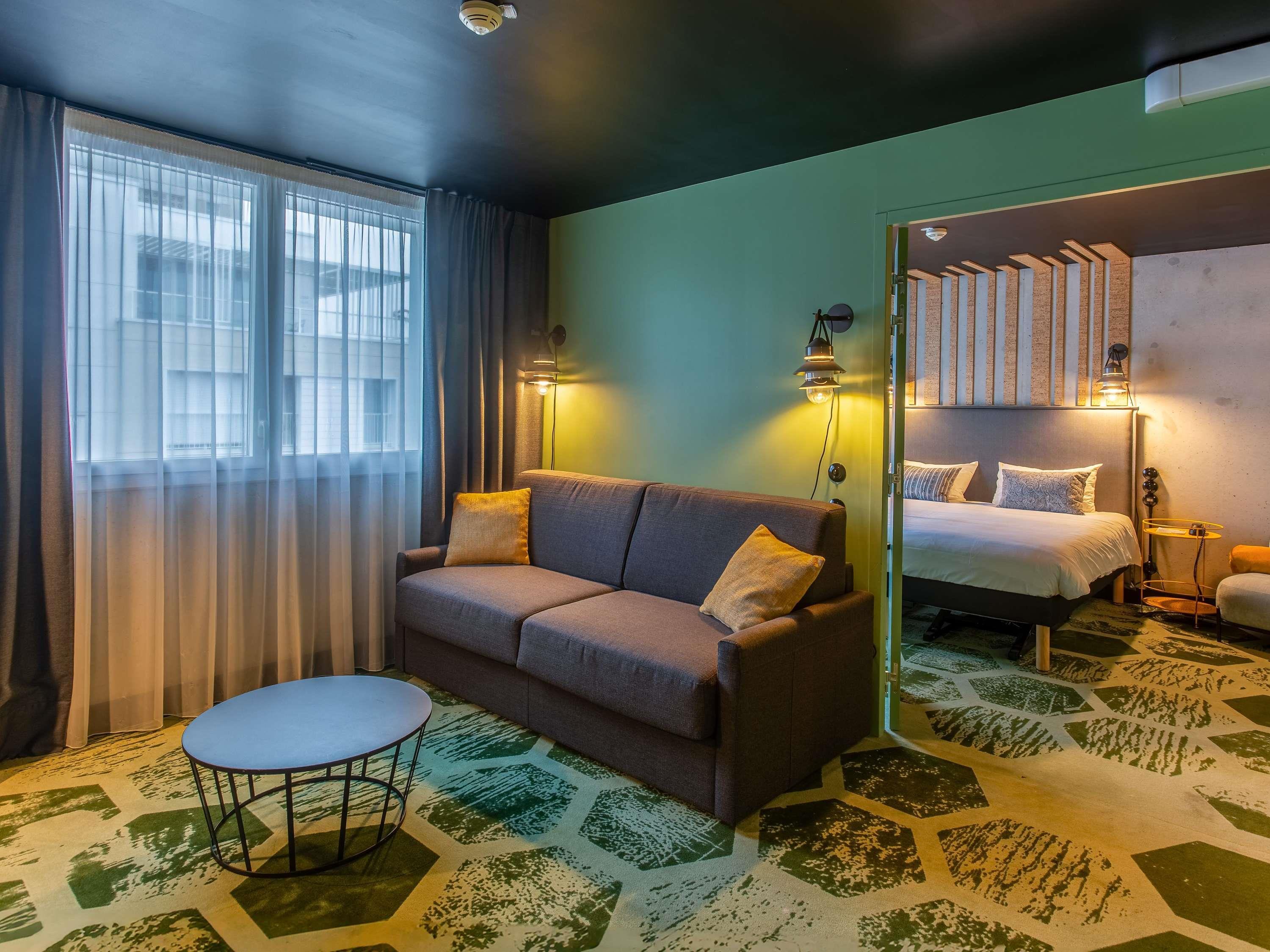 ibis Styles Amiens Centre Room Type - Family room with double bed & sofa that can be converted into double bed