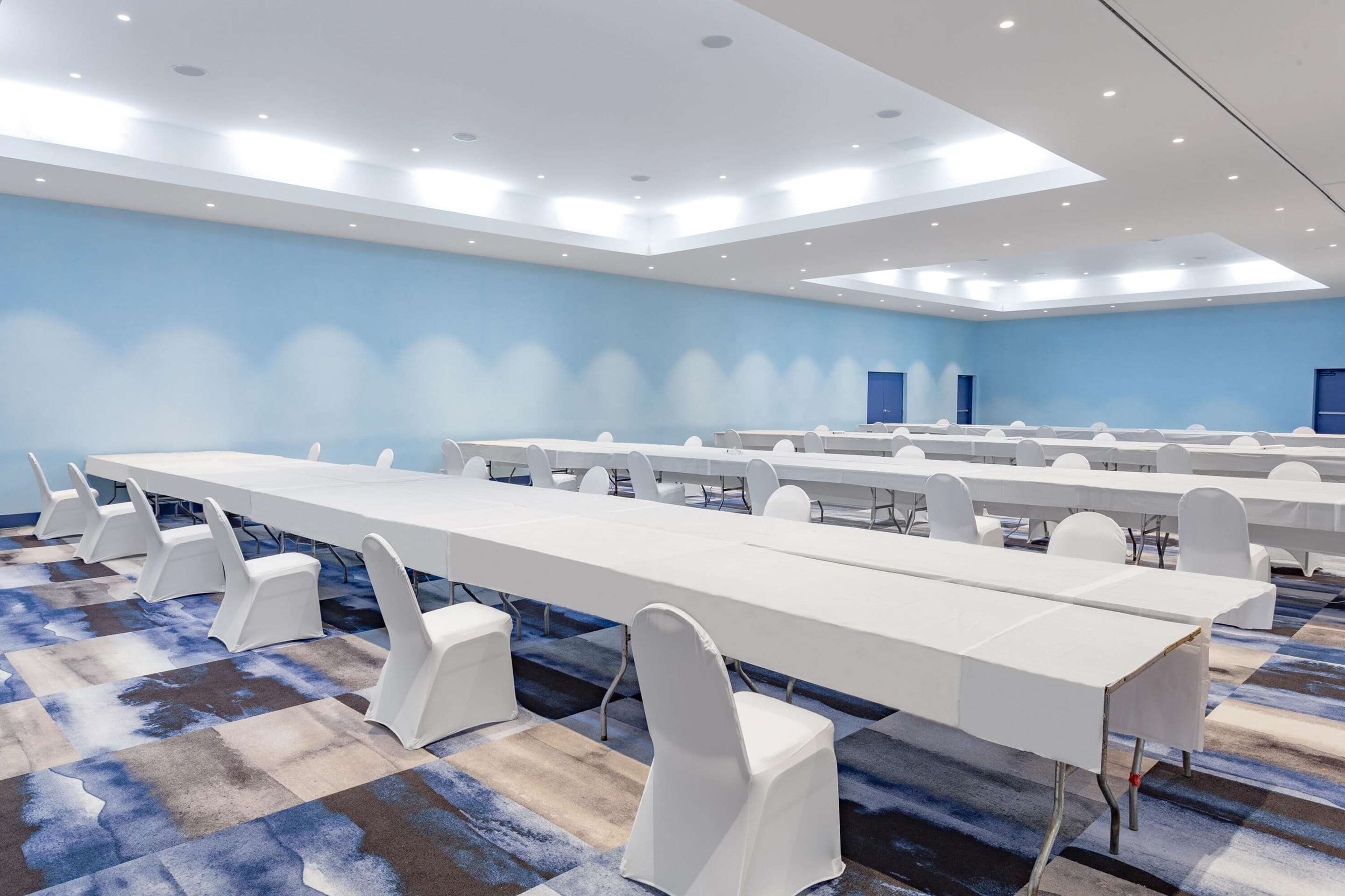Restaurant | Ramada by Wyndham Hartford North / Bradley Airport