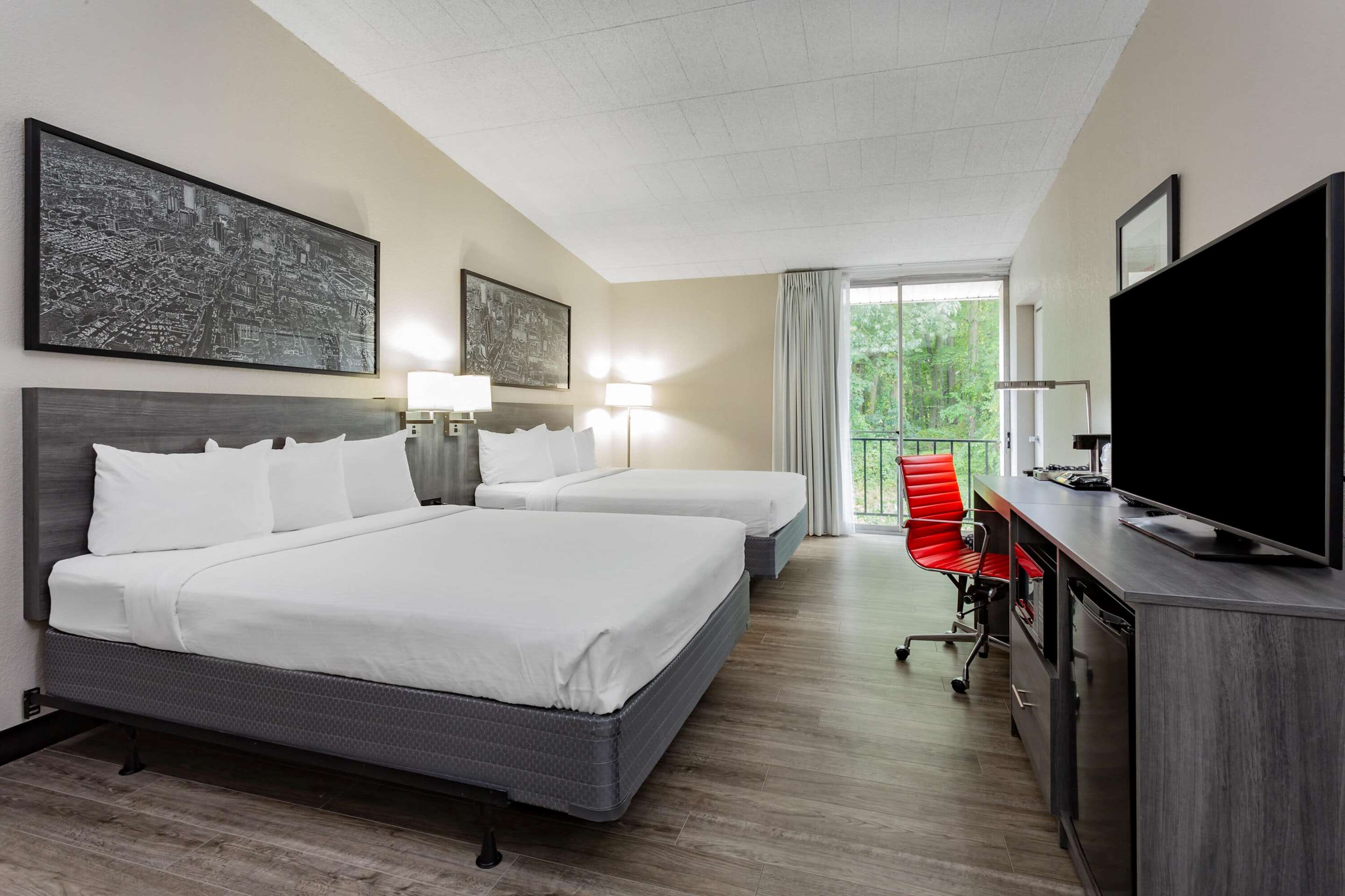 Restaurant | Ramada by Wyndham Hartford North / Bradley Airport
