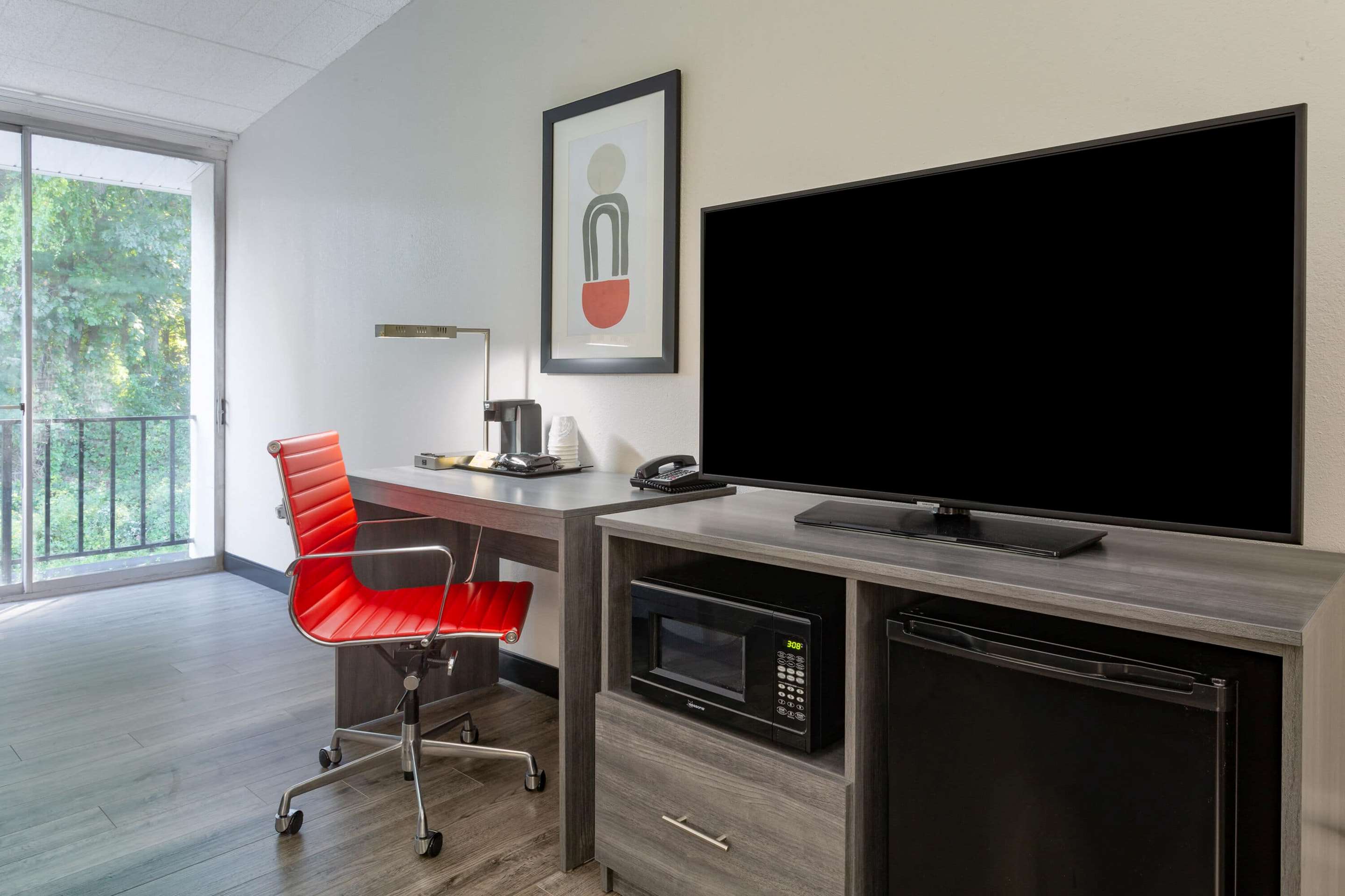 Restaurant | Ramada by Wyndham Hartford North / Bradley Airport