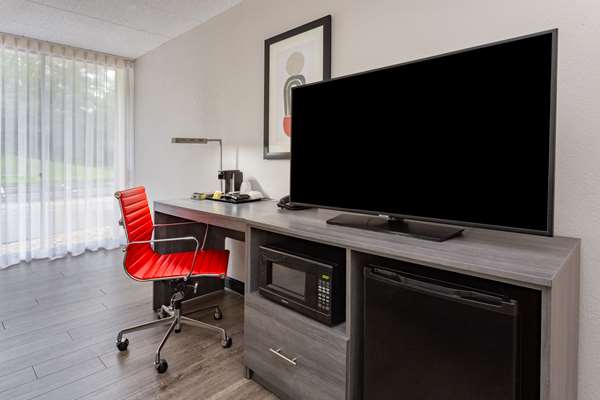  - Ramada Hotel Windsor Locks