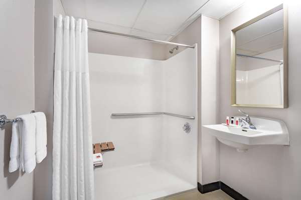  - Ramada Hotel Windsor Locks