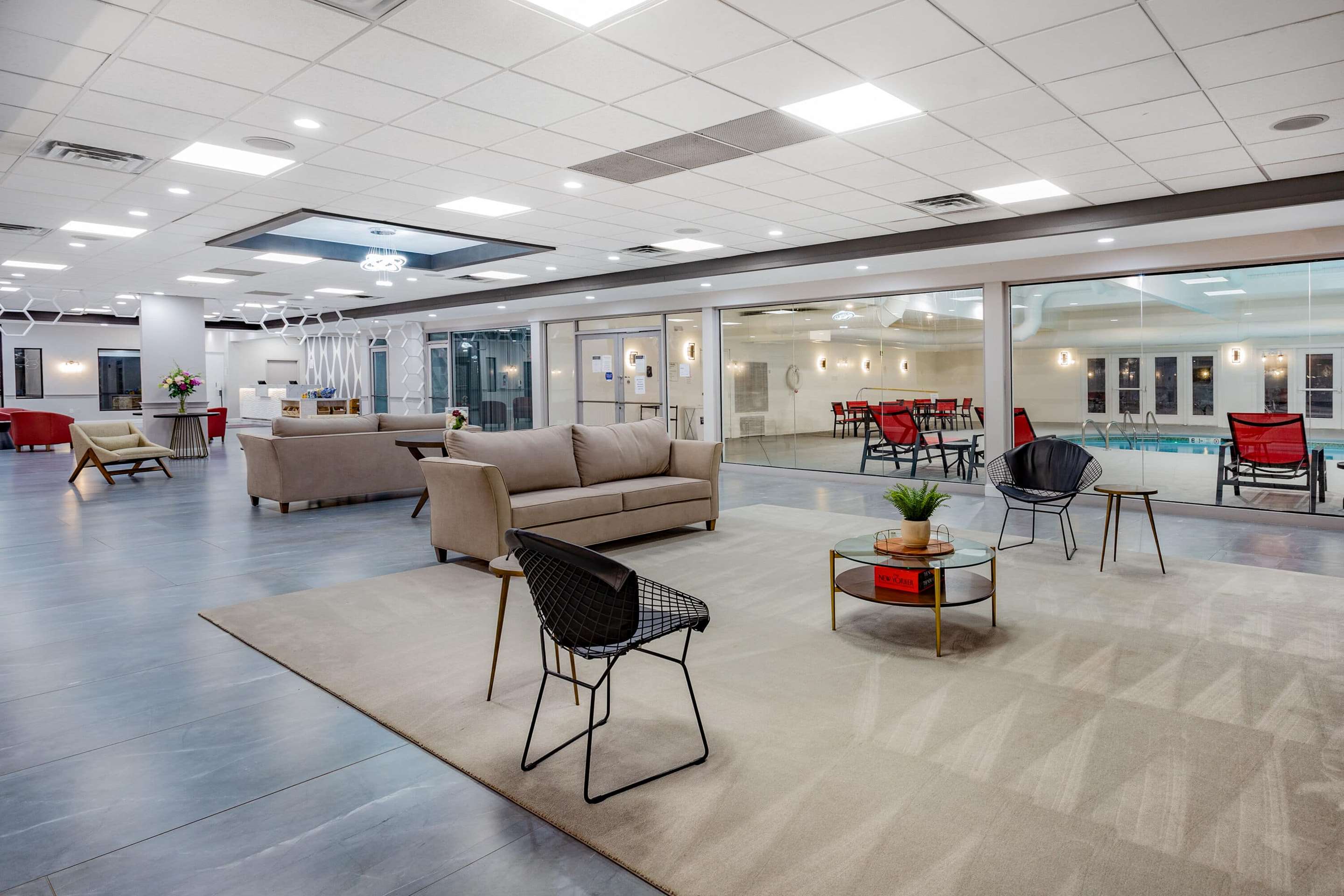 Restaurant | Ramada by Wyndham Hartford North / Bradley Airport