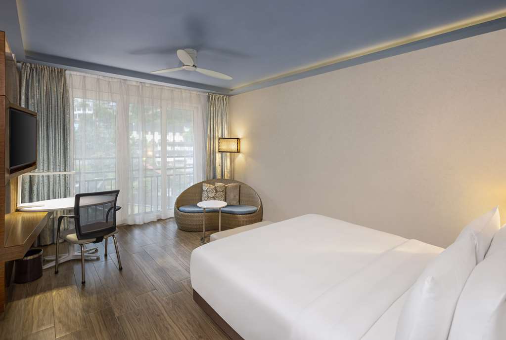RADISSON HOTEL KANDY-guestroom-Guest Room,On-Site.jpg