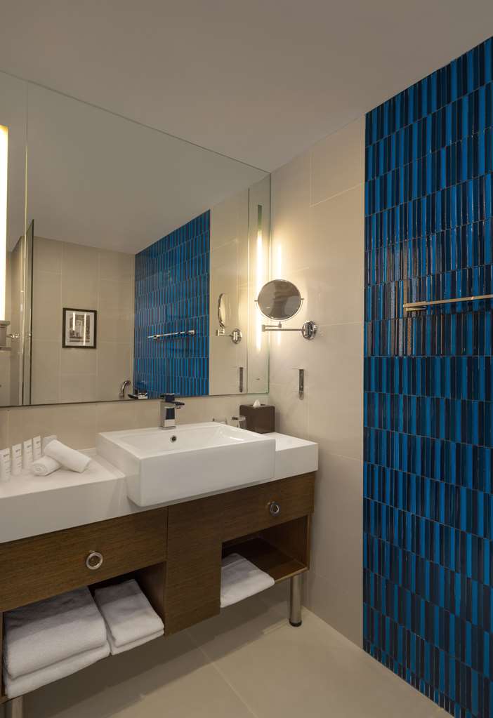 RADISSON HOTEL KANDY-guestroom-Guest Room,Bathroom,On-Site.jpg