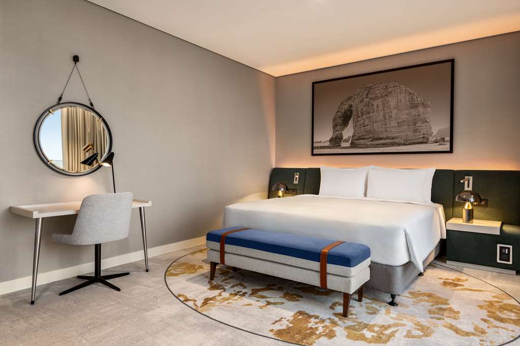 RADISSON BLU RIYADH CONVENTION-guestroom-Guest Room,Suite,On-Site.jpg