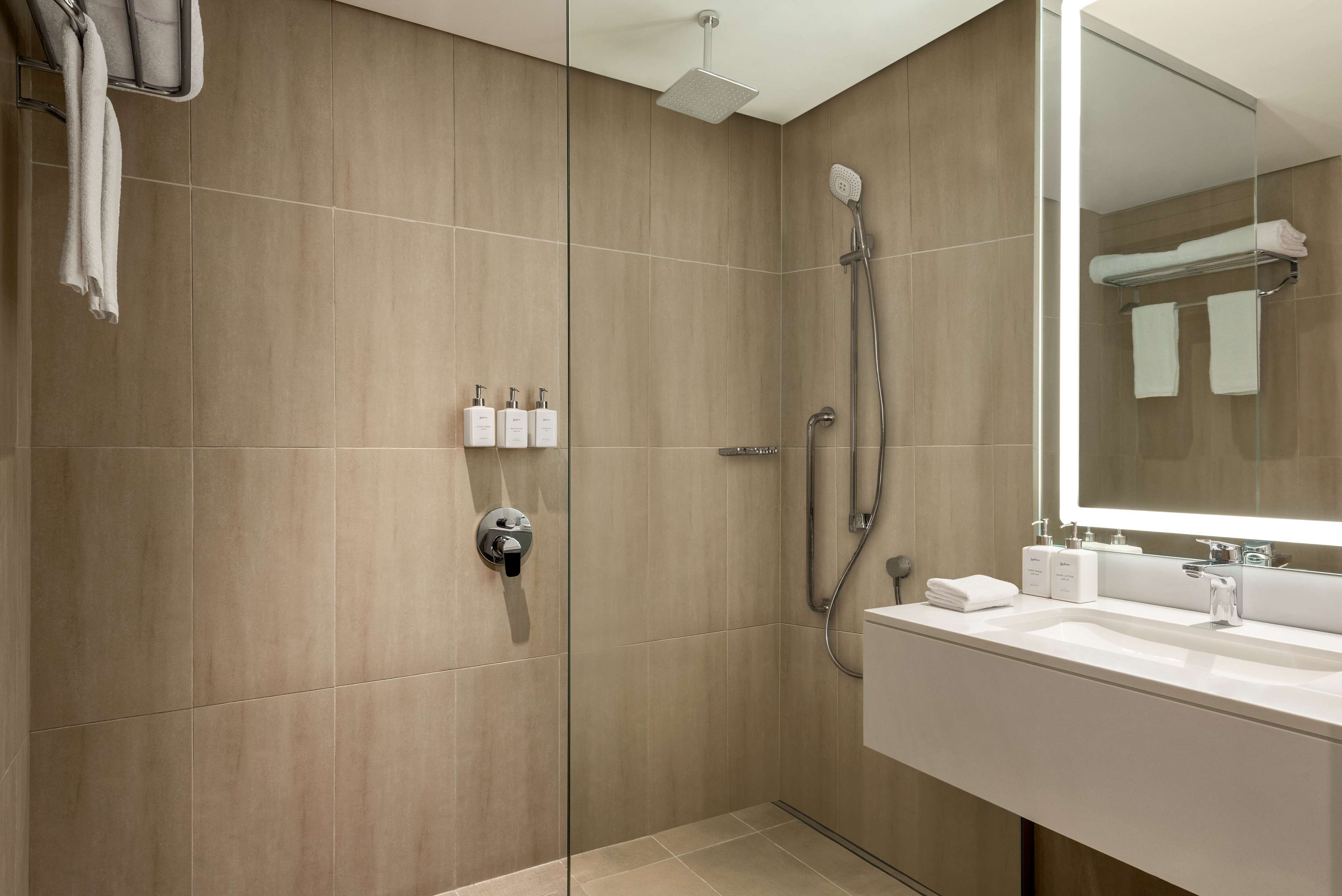 Radisson Hotel & Residence Riyadh Olaya Room Type - Standard Room