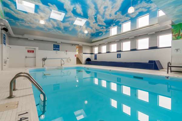 Pool - Best Western Premier Aberdeen Kamloops Hotel