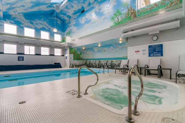 Pool - Best Western Premier Aberdeen Kamloops Hotel