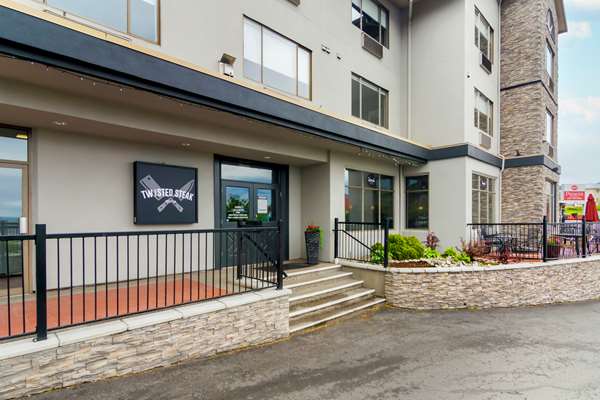 Restaurant - Best Western Premier Aberdeen Kamloops Hotel