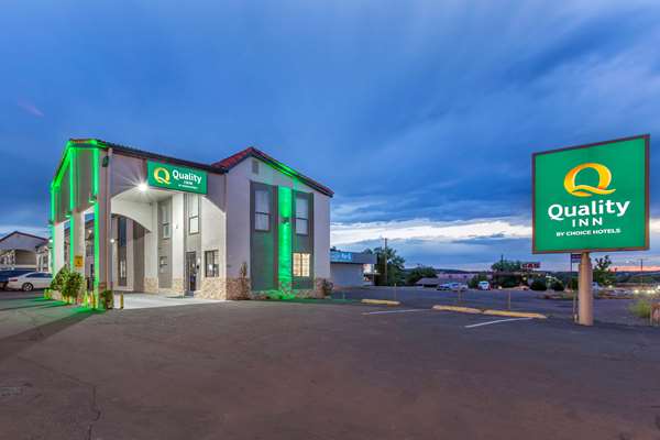 Exterior view - Quality Inn Show Low