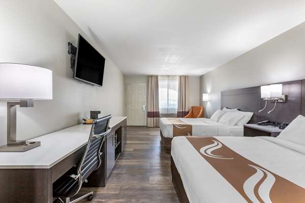  - Quality Inn Show Low