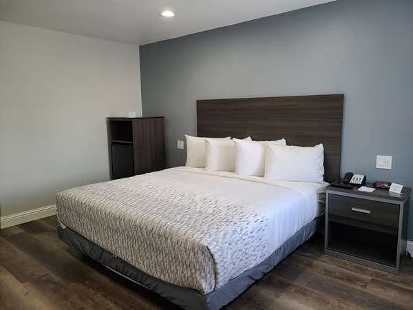  - SureStay Hotel by Best Western Chowchilla