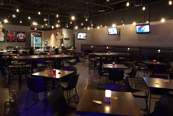 Bar - Medicine Hat Lodge