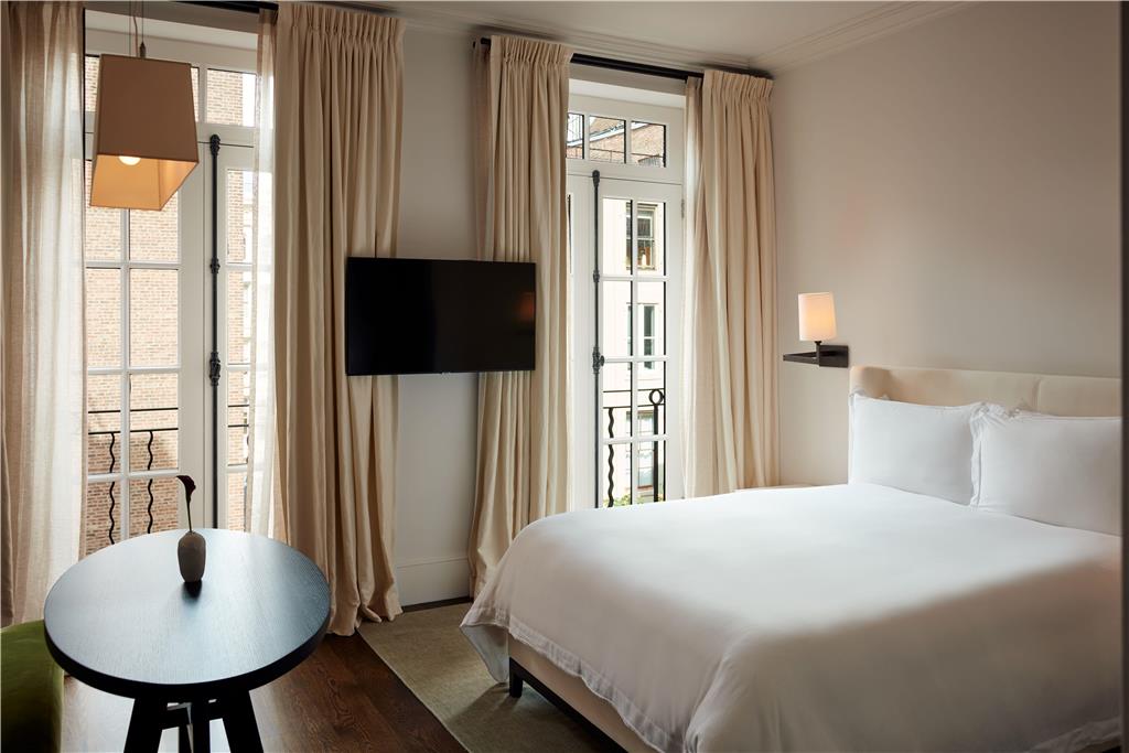 Guest photo