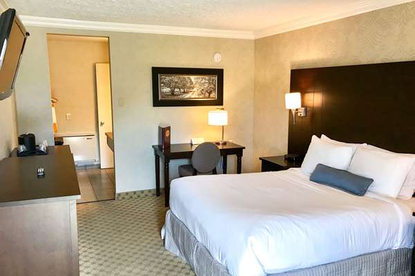  - Quality Inn & Conference Centre Festival Stratford