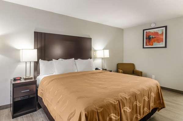Suite - Quality Inn Bristol - I-81, Exit 74A