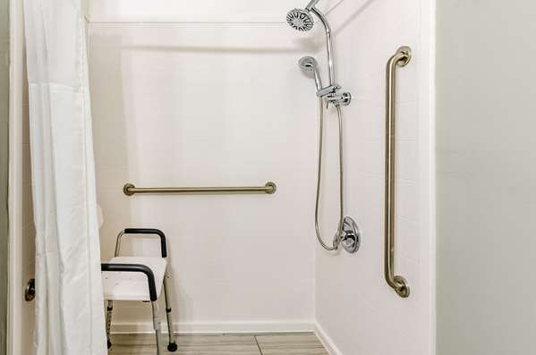  - Quality Inn Bristol - I-81, Exit 74A