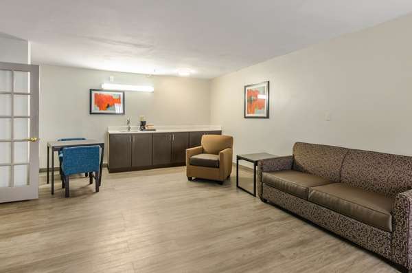 Suite - Quality Inn Bristol - I-81, Exit 74A