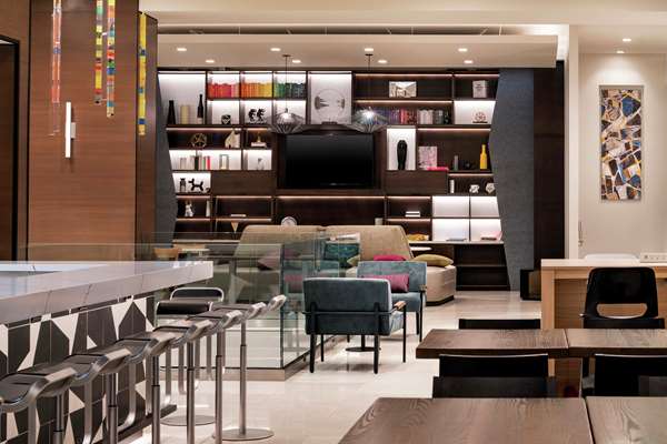  - Tru by Hilton Hotel & Convention Center Downtown Denver