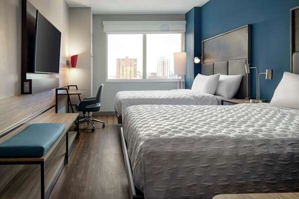  - Tru by Hilton Hotel & Convention Center Downtown Denver