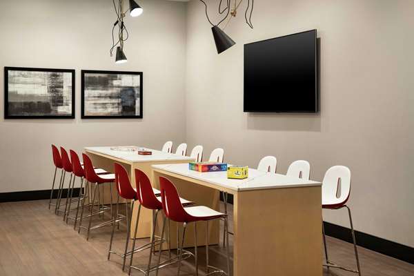 Amenities - Tru by Hilton Hotel & Convention Center Downtown Denver