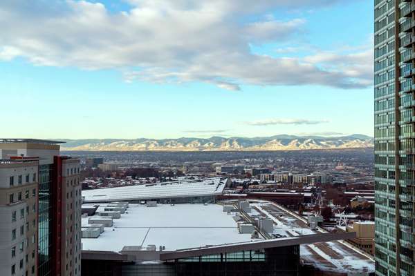  - Home2 Suites by Hilton & Convention Center Downtown Denver