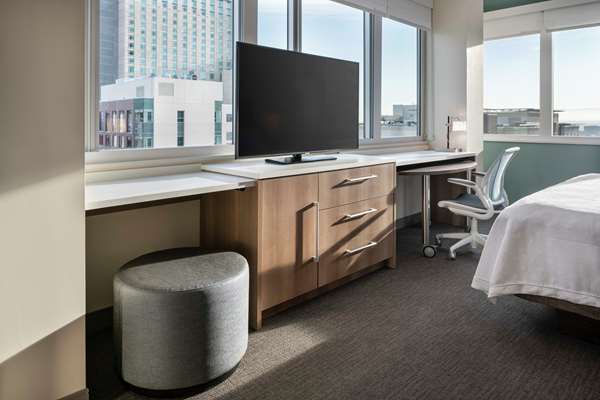  - Home2 Suites by Hilton & Convention Center Downtown Denver