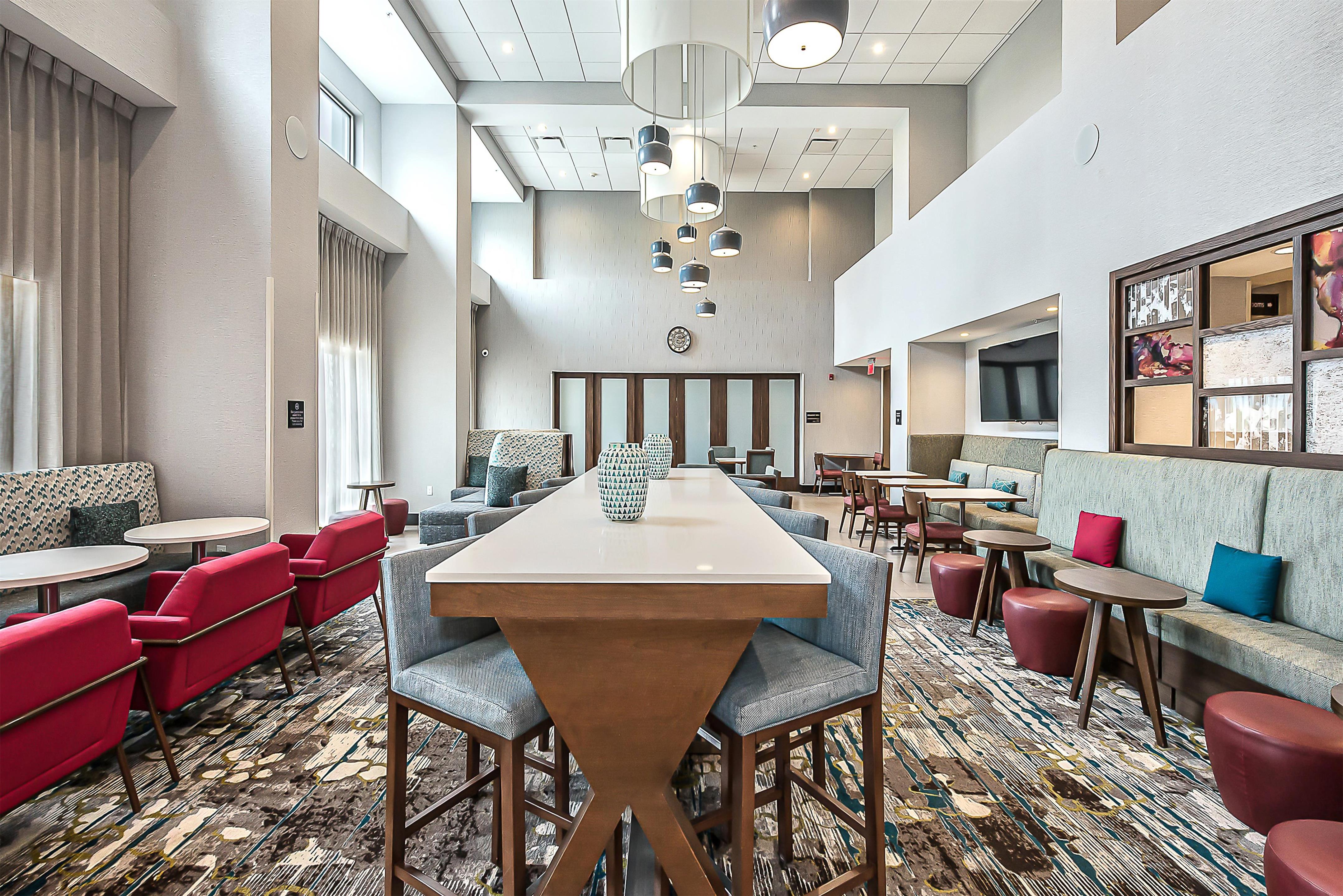 Lobby | Hampton Inn & Suites Howell