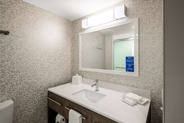  - Home2 Suites by Hilton North Airport Phoenix