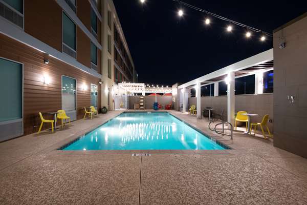Pool - Home2 Suites by Hilton North Airport Phoenix