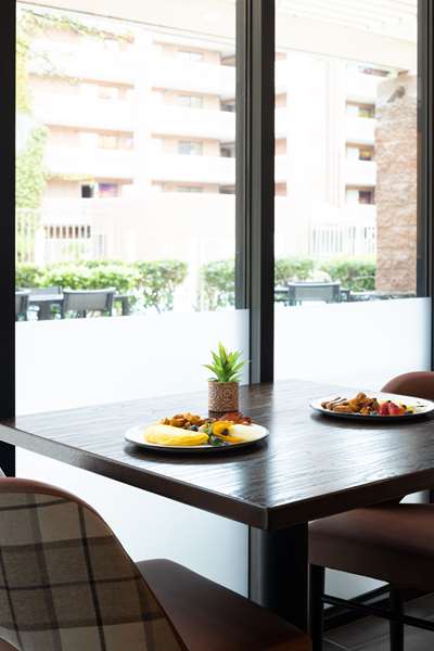 Amenities - Embassy Suites East Tucson