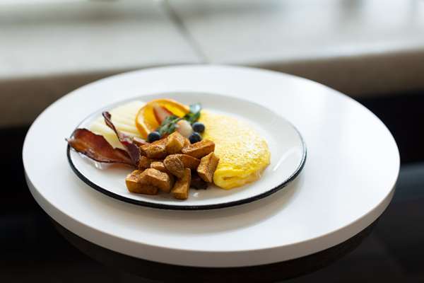 Amenities - Embassy Suites East Tucson